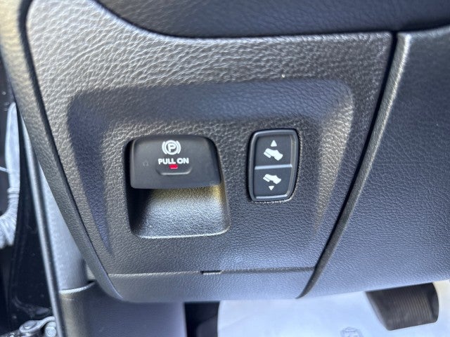 2022 RAM 1500 Big Horn Quad Cab 4x2 6'4" Box