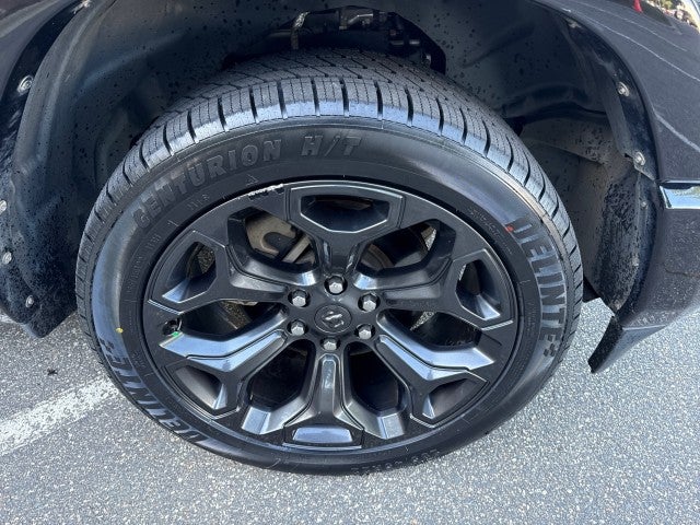 2020 RAM 1500 Limited Crew Cab 4x4 5'7" Box