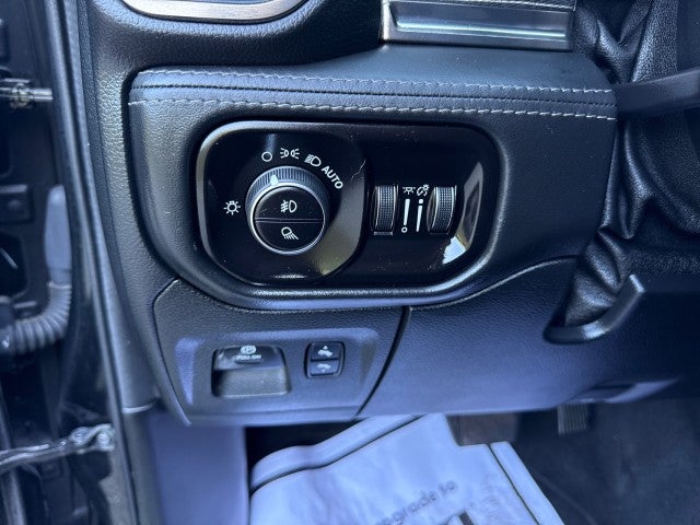 2020 RAM 1500 Limited Crew Cab 4x4 5'7" Box