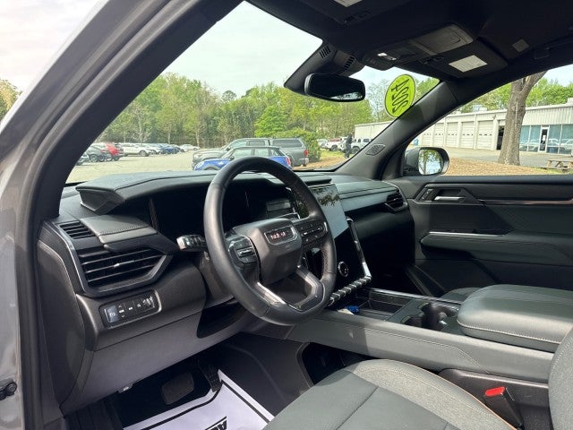 2024 GMC Acadia AT4