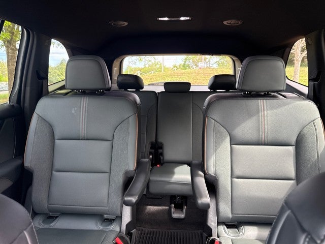 2024 GMC Acadia AT4