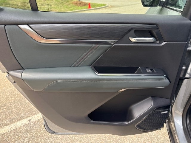 2024 GMC Acadia AT4