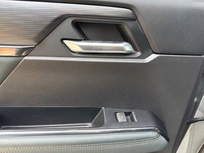 2024 GMC Acadia AT4