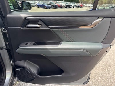 2024 GMC Acadia AT4