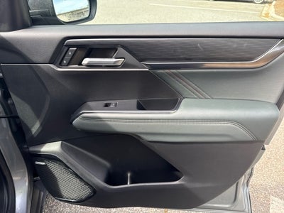 2024 GMC Acadia AT4