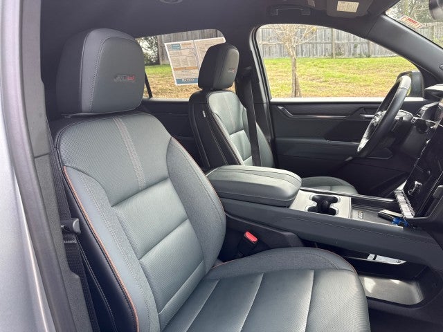 2024 GMC Acadia AT4