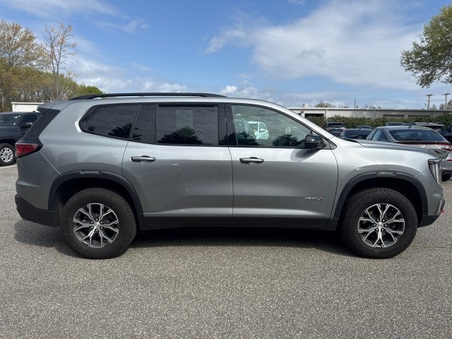 2024 GMC Acadia AT4