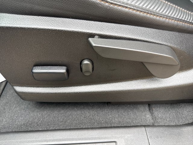 2022 GMC Canyon AT4 - Leather