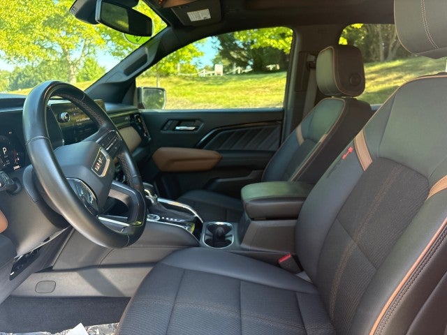 2024 GMC Canyon AT4