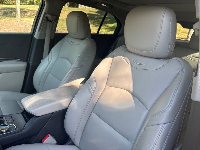 2023 Cadillac XT4 AWD Luxury
