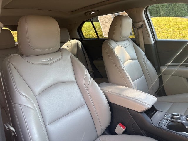 2023 Cadillac XT4 AWD Luxury
