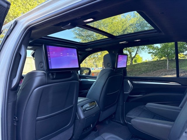 2025 Cadillac Escalade ESV Sport Platinum