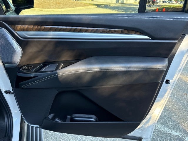 2025 Cadillac Escalade ESV Sport Platinum