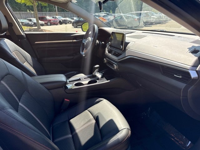 2023 Nissan Altima SR FWD