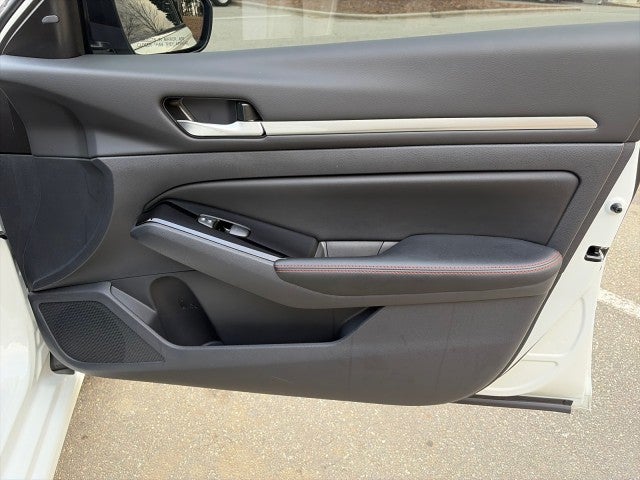 2025 Nissan Altima SR AWD