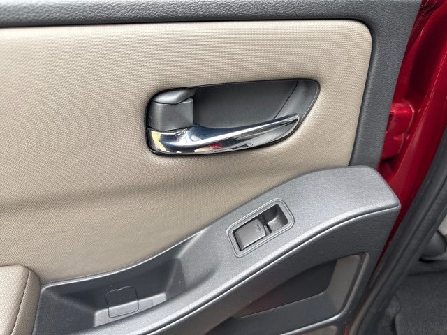 2022 Nissan Frontier Crew Cab SV 4x2
