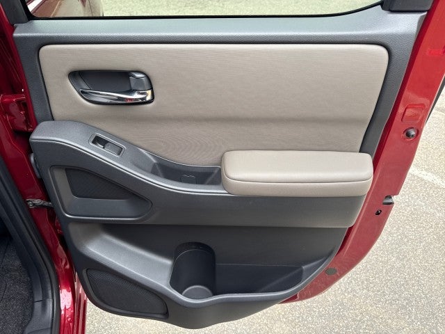 2022 Nissan Frontier Crew Cab SV 4x2