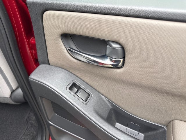 2022 Nissan Frontier Crew Cab SV 4x2