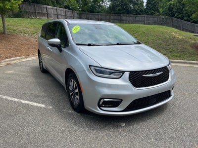 2023 Chrysler Pacifica Hybrid Touring L