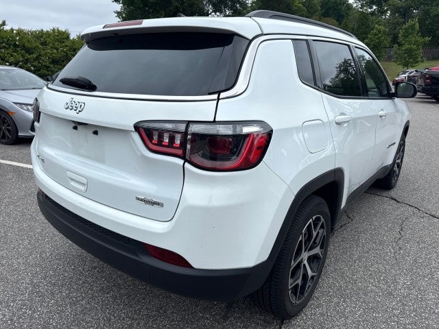 2024 Jeep Compass Latitude