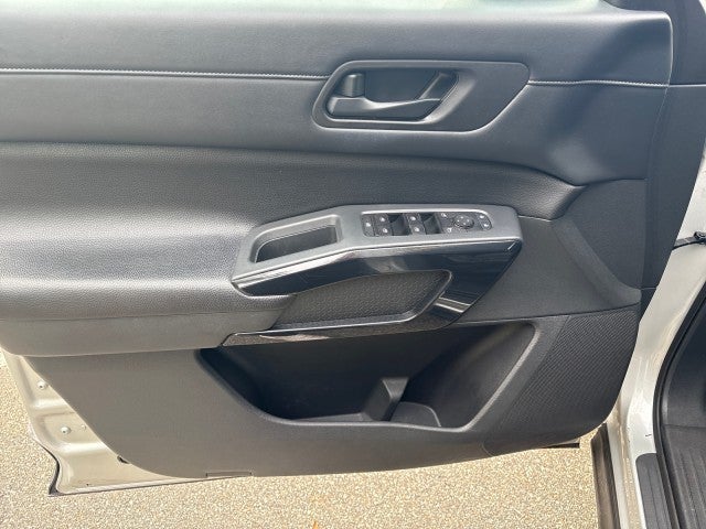 2023 Nissan Pathfinder S 4WD