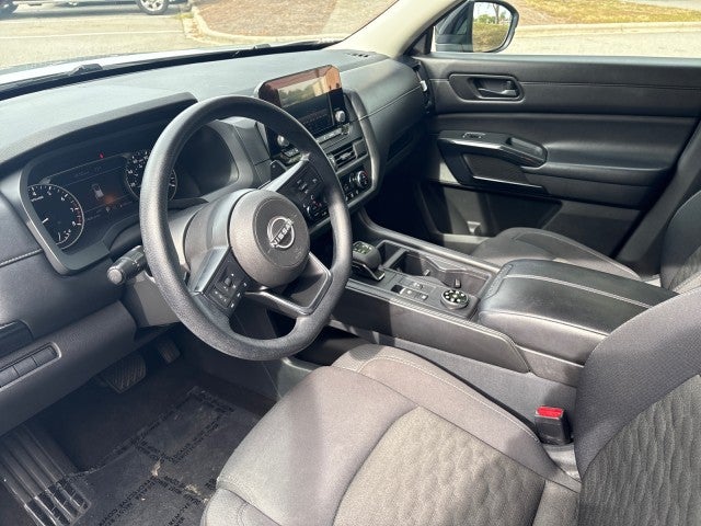 2023 Nissan Pathfinder S 4WD