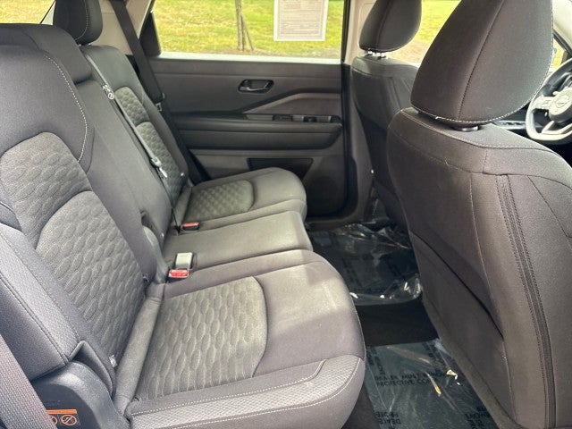 2023 Nissan Pathfinder S 4WD