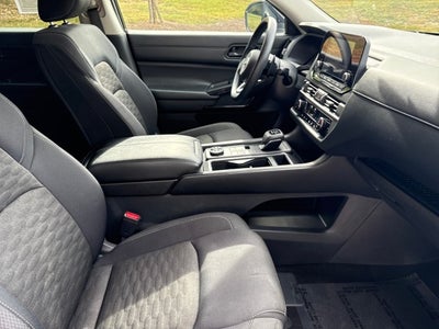 2023 Nissan Pathfinder S 4WD