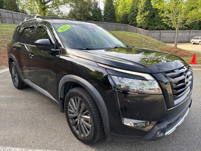 2022 Nissan Pathfinder SL 2WD