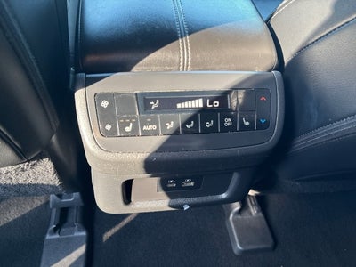 2023 Nissan Pathfinder SL FWD