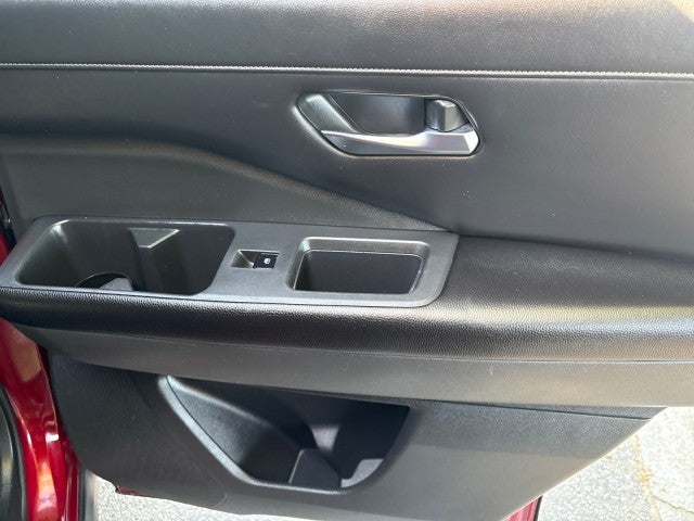 2023 Nissan Pathfinder SL FWD