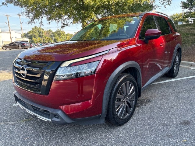 2023 Nissan Pathfinder SL FWD