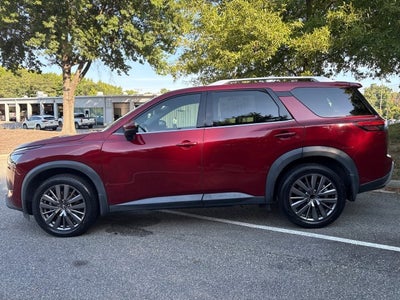 2023 Nissan Pathfinder SL FWD