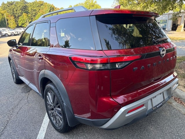 2023 Nissan Pathfinder SL FWD