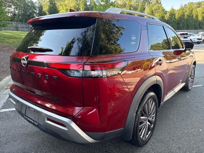 2023 Nissan Pathfinder SL FWD