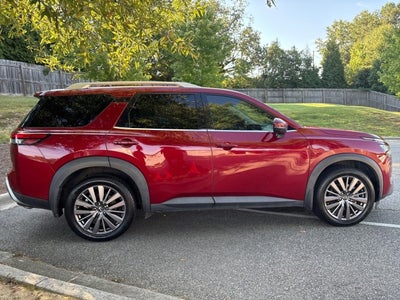 2023 Nissan Pathfinder SL FWD