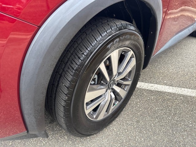 2023 Nissan Pathfinder SL 4WD