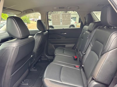 2023 Nissan Pathfinder SL 4WD