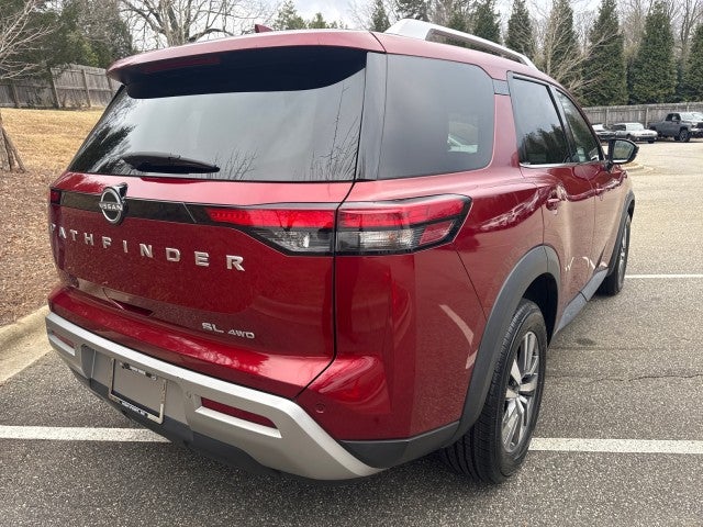2023 Nissan Pathfinder SL 4WD