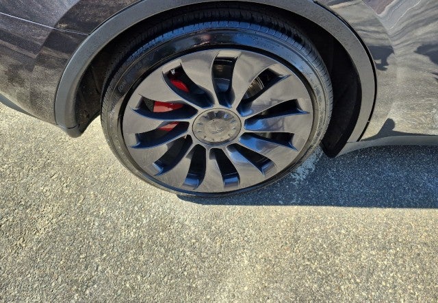 2024 Tesla Model Y Performance Dual Motor All-Wheel Drive