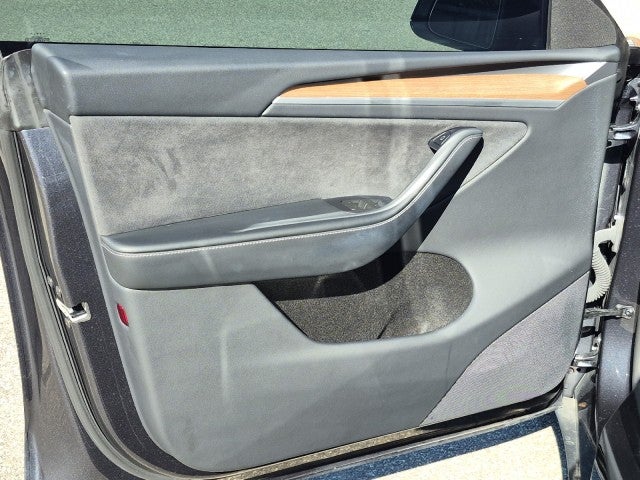 2024 Tesla Model Y Performance Dual Motor All-Wheel Drive