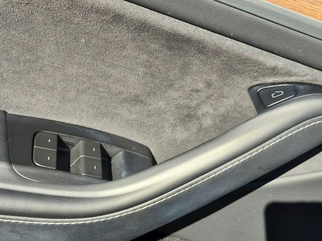 2024 Tesla Model Y Performance Dual Motor All-Wheel Drive