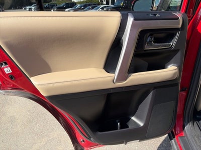 2022 Toyota 4Runner SR5