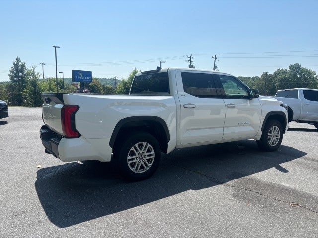 2022 Toyota Tundra 4WD SR5