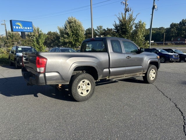 2016 Toyota Tacoma SR