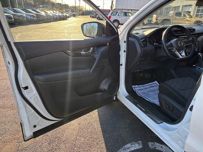 2022 Nissan Rogue Sport SV