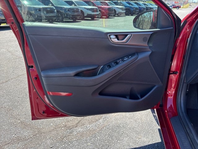 2022 Hyundai Ioniq Hybrid SE