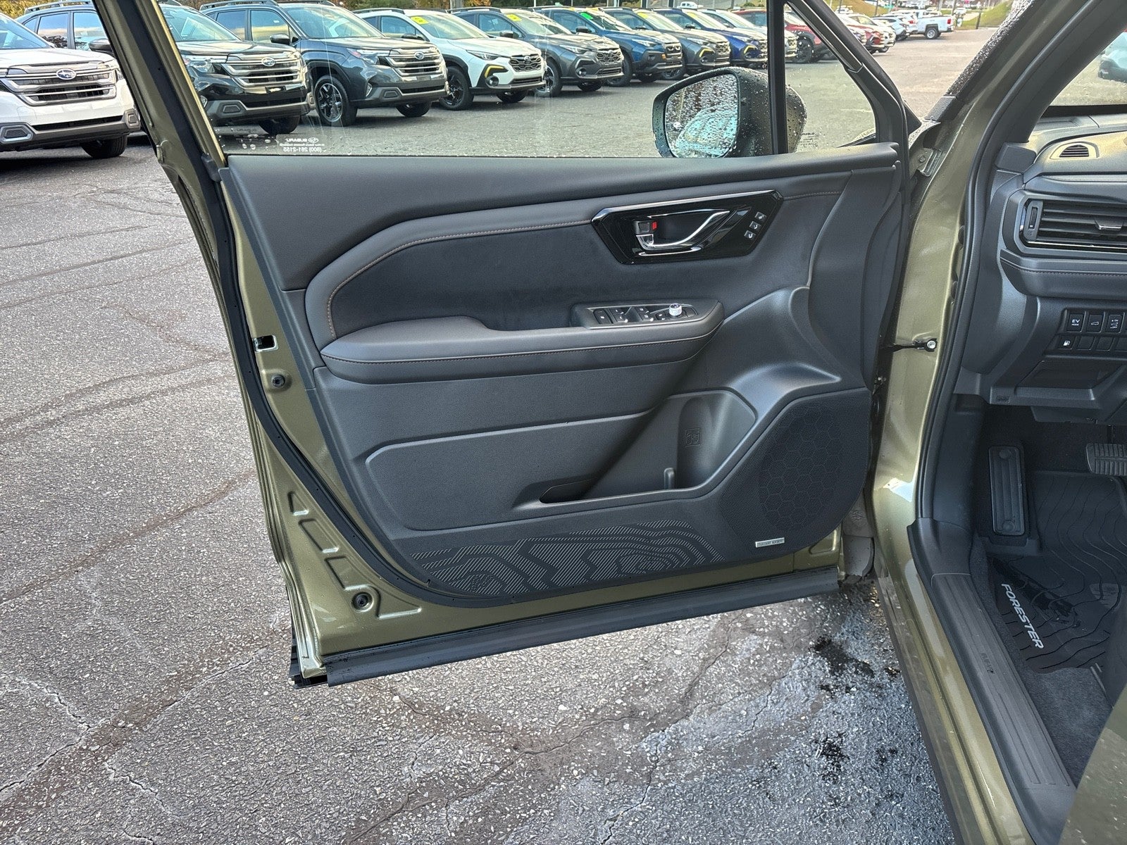 2025 Subaru FORESTER Touring Hybrid