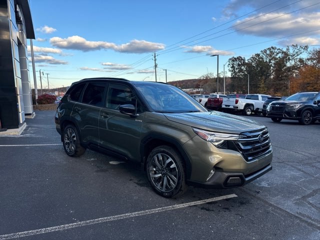 2025 Subaru FORESTER Touring Hybrid