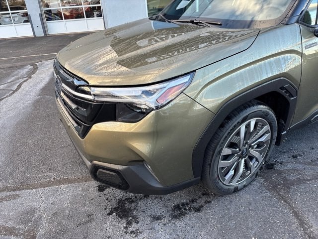 2025 Subaru FORESTER Touring Hybrid